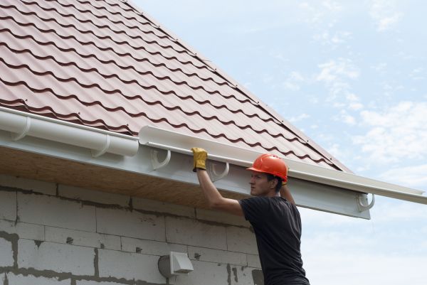Rain Gutter Repair in San Mateo