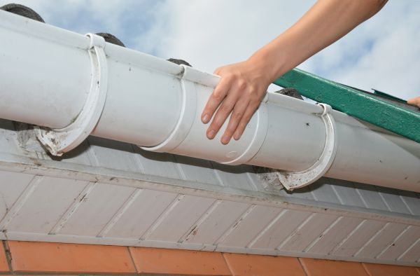 Gutter Reattachment in San Mateo