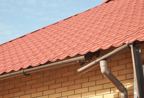 Loose Gutter Repair in San Mateo